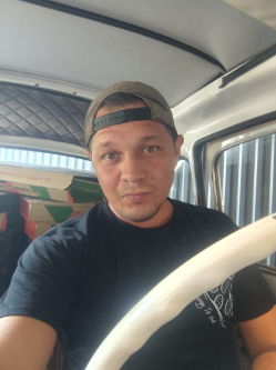 Csaba, 34 �ves gy�ri t�rskeres� f�rfi