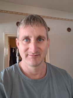 Bal�zs, 43 �ves dunavars�nyi t�rskeres� f�rfi