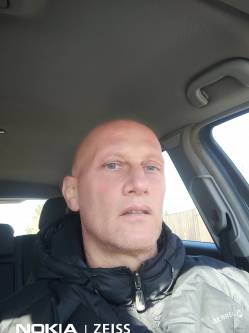 Sandor, 53 �ves gy�mr�i t�rskeres� f�rfi
