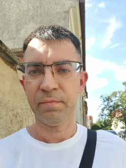 Csaba, 39 �ves szombathelyi t�rskeres� f�rfi