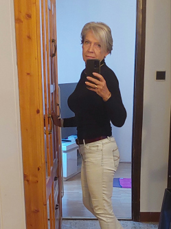 Timea, 66 �ves t�rskeres� n�, Budakeszi