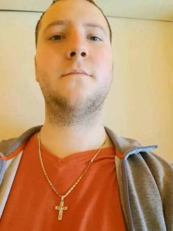 Norbert, 32 �ves k�ls�vati t�rskeres� f�rfi