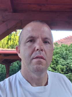 Lajos, 46 �ves nagyvelegi t�rskeres� f�rfi