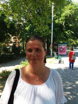 Gabriella, 48 �ves feh�rv�rcsurg�i t�rskeres� n�
