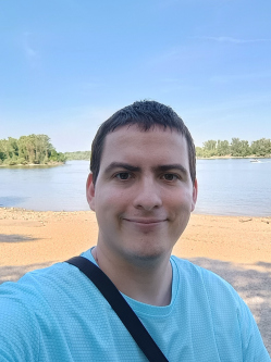 Tibor, 25 �ves budapesti t�rskeres� f�rfi
