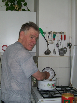 J�nos, 78 �ves mez�keresztesi t�rskeres� f�rfi