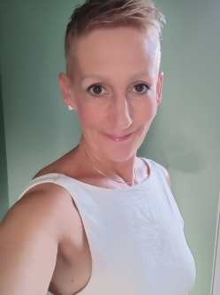 Judit, 53 éves társkereső nő, Érd