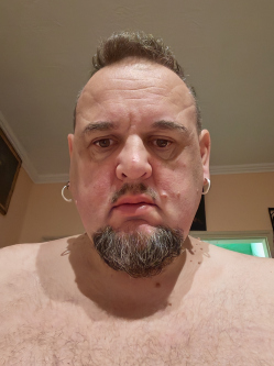 Szabolcs, 46 �ves mez�k�vesdi t�rskeres� f�rfi