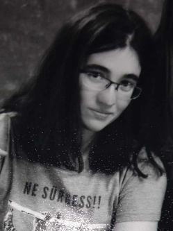 Bea, 24 �ves gy�di t�rskeres� n�