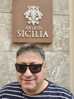 S�ndor, 52 �ves szombathelyi t�rskeres� f�rfi