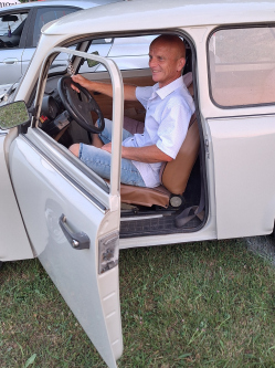 �kos, 51 �ves bajnai t�rskeres� f�rfi