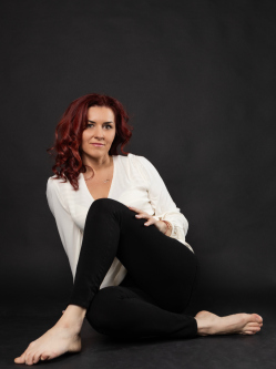 Veronika, 45 éves társkereső nő, Dunaújváros