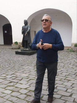 Istv�n, 73 �ves budapesti t�rskeres� f�rfi