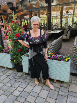 Panni, 72 �ves budapesti t�rskeres� n�