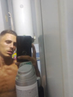 Feri, 21 �ves budapesti t�rskeres� f�rfi