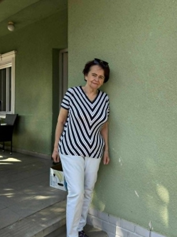 Olga, 77 �ves kerekegyh�zi t�rskeres� n�