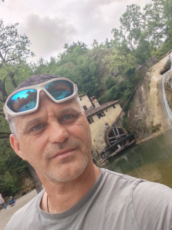 Gerg�, 46 �ves csanytelki t�rskeres� f�rfi