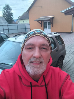 Attila, 63 �ves g�di t�rskeres� f�rfi