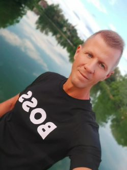 Attila, 47 �ves szombathelyi t�rskeres� f�rfi