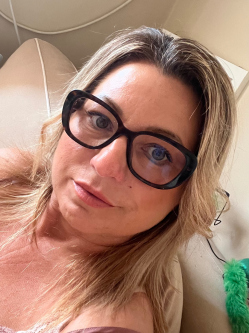 Kriszta, 51 �ves budapesti t�rskeres� n�