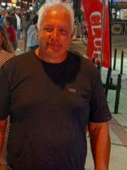 Zoli, 60 �ves buda�rsi t�rskeres� f�rfi
