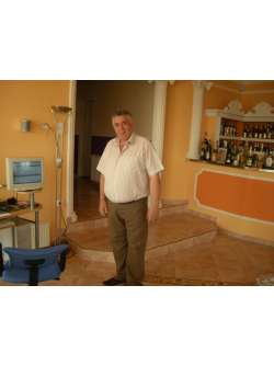antal, 65 �ves p�celi t�rskeres� f�rfi