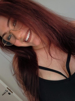 Erika, 25 �ves szolnoki t�rskeres� n�