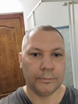 J�zsef, 47 �ves gy�li t�rskeres� f�rfi