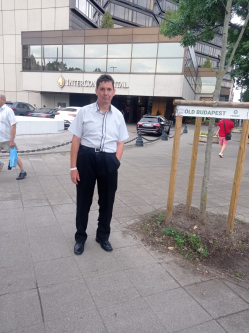 G�bor, 51 �ves in�rcsi t�rskeres� f�rfi