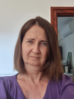 Be�ta, 58 �ves t�rskeres� n�, Nagybajom