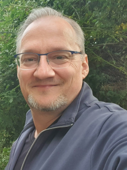 Peter, 51 �ves t�rskeres� f�rfi, Cambridgeshire, Peterborought bele�rtve