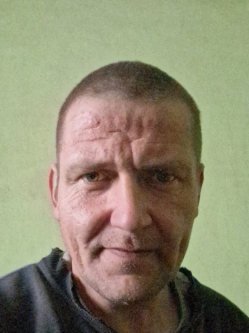 Pisti, 42 éves társkereső férfi, Dunaújváros