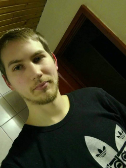 Zsolt, 33 �ves �ll�i t�rskeres� f�rfi