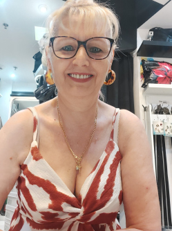 Marcsi, 58 �ves budapesti t�rskeres� n�
