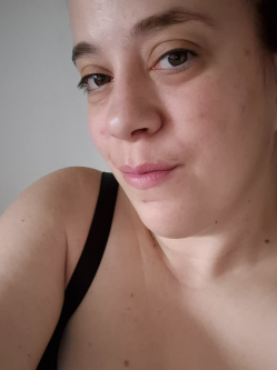 Kat�, 38 �ves t�rskeres� n�, Sopron