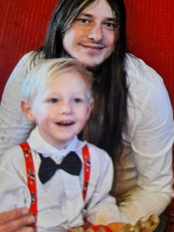 S�ndor, 35 �ves hajd�szoboszl�i t�rskeres� f�rfi