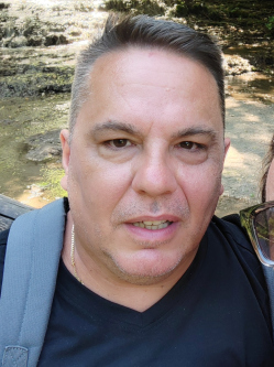 Attila, 46 �ves hajd�n�n�si t�rskeres� f�rfi