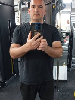 P�l, 42 �ves zs�kai t�rskeres� f�rfi
