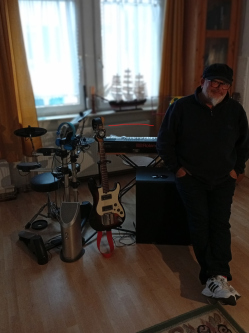 Andr�s Tam�s, 61 �ves n�metorsz�gi t�rskeres� f�rfi
