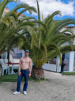 Attila, 41 �ves mosonmagyar�v�ri t�rskeres� f�rfi