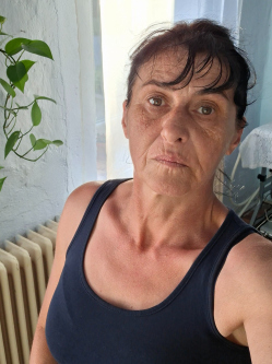 Erika, 48 �ves mak�i t�rskeres� n�