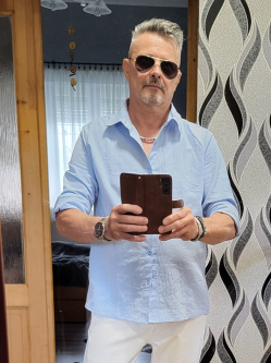P�ter, 58 �ves budapesti t�rskeres� f�rfi