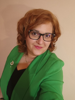 �gnes, 44 �ves budapesti t�rskeres� n�