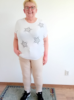 Zsuzsa, 55 �ves t�rskeres� n�, �zd