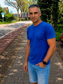 �d�m, 37 �ves hollandiai t�rskeres� f�rfi