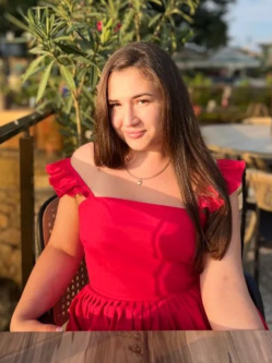 Nikoletta, 24 �ves b�k�scsabai t�rskeres� n�