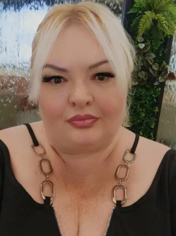 Gabriella, 47 �ves szegedi t�rskeres� n�