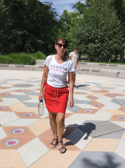 �vi, 63 �ves t�rskeres� n�, Budapest