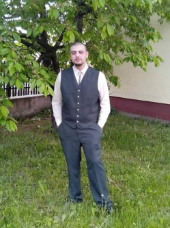 Martin, 29 �ves hajd�n�n�si t�rskeres� f�rfi