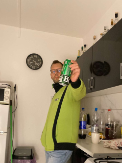 Csaba, 47 �ves miskolci t�rskeres� f�rfi